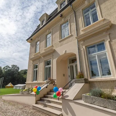 Familienhotel Schloss Leizen Bioverpflegung 4*