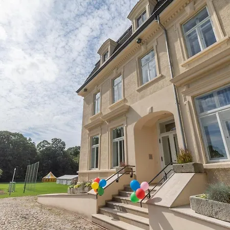 Hotel Familienhotel Schloss Leizen Bioverpflegung Leizen