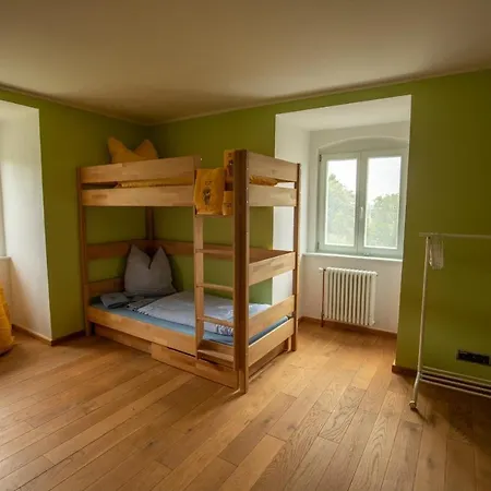 Hotel Familienhotel Schloss Leizen Bioverpflegung 4*