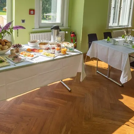 Familienhotel Schloss Leizen Bioverpflegung Hotel