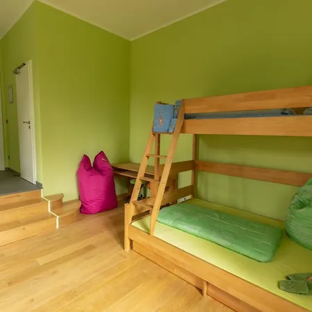 Familienhotel Schloss Leizen Bioverpflegung 4* Leizen