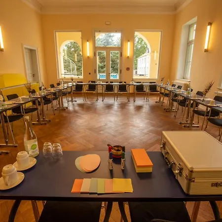 Hotel Familienhotel Schloss Leizen Bioverpflegung Leizen