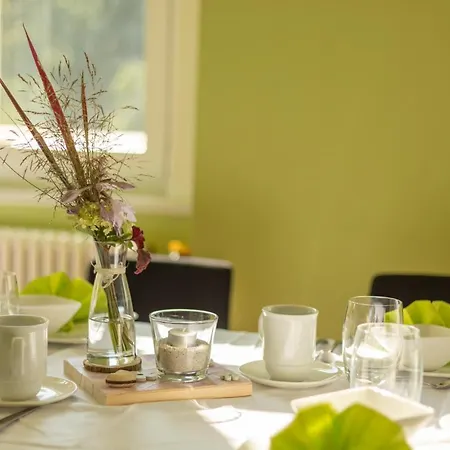 Hotel Familienhotel Schloss Leizen Bioverpflegung Leizen